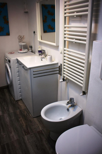 Bathroom 5, Villa Alpi, Udine