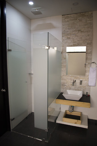 Bathroom 4, Hotel Gallery, Medellín