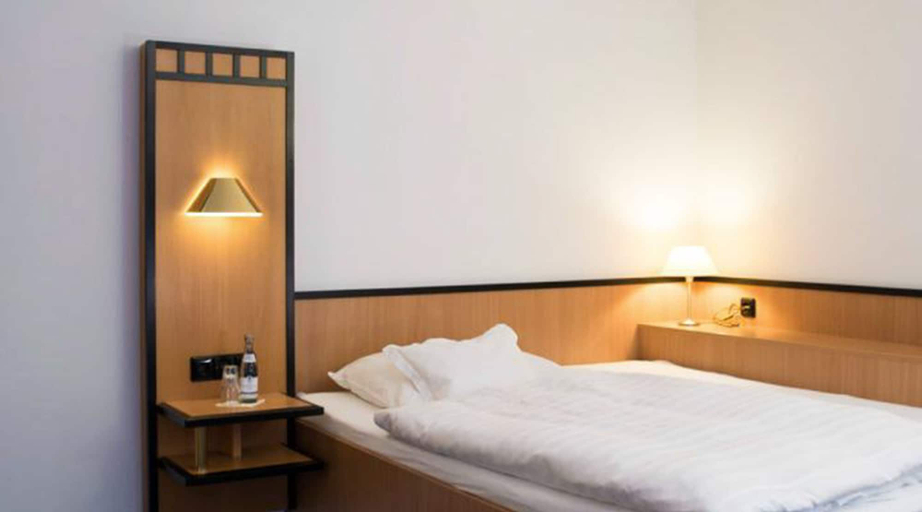 Bedroom 3, Hotel Schere, Northeim