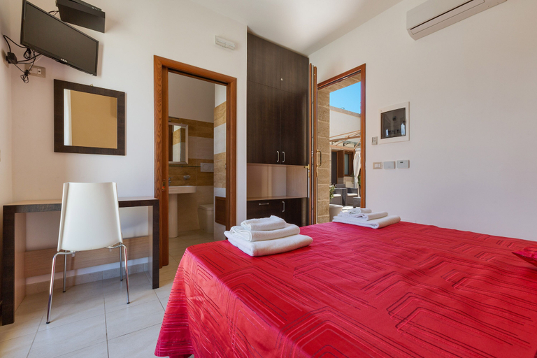 Bedroom 4, 2058 Lido Marini Rooms - Double, Lecce