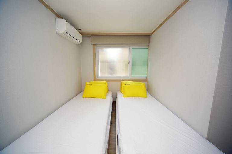 Bedroom 27