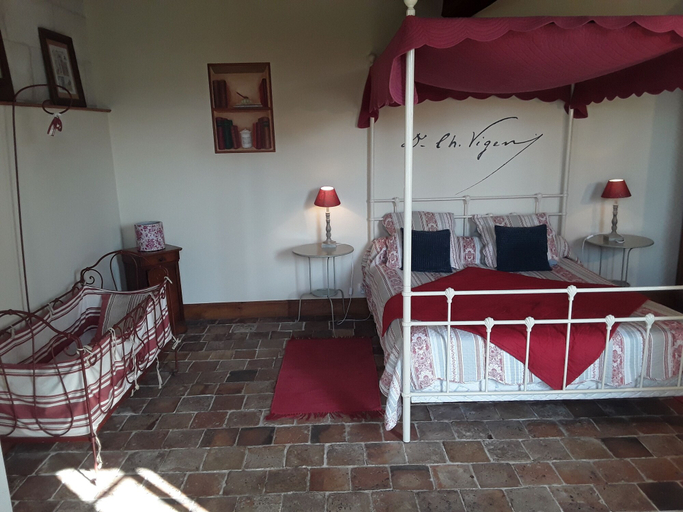 Bedroom 4, Domaine les Galards, Charente-Maritime
