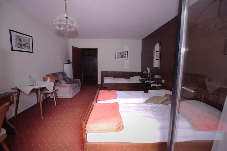 Bedroom 3, Hotel Rennsteig, Kronach