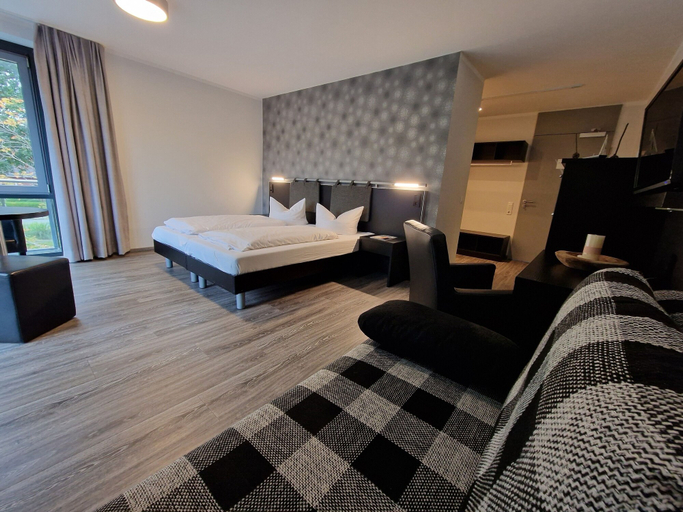 Bedroom 2, Nordic Avantage Hotel, Kiel