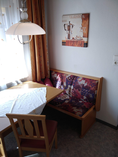 Bedroom 2, Pension Weirather, Imst