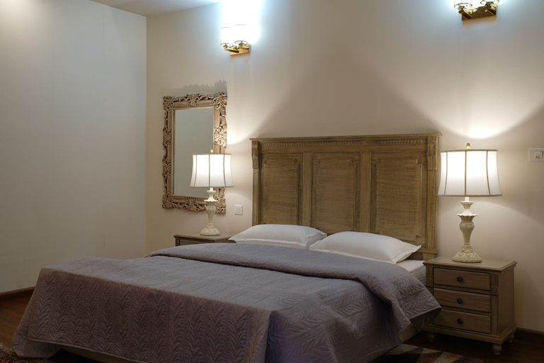 Bedroom 2, The Manor Luxury Apartments, Shimla