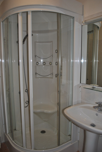 Bathroom 4, Albergo al Viale, Trieste