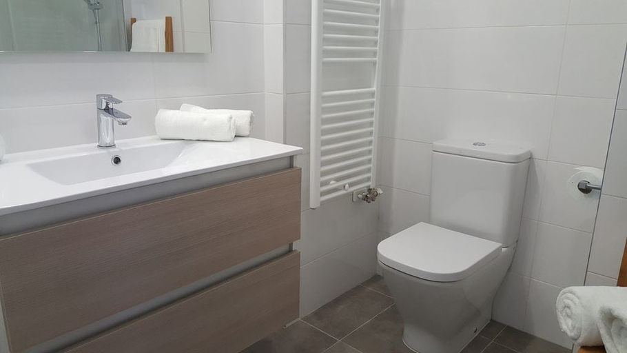 Bathroom 3, Apartamento La Estambrera, La Rioja