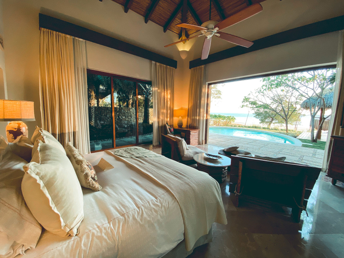 Bedroom 4, Mukul Resort, Tola