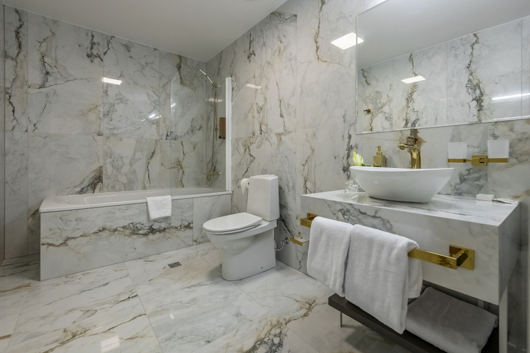 Bathroom 3, St.Palace hotel, Vilniaus