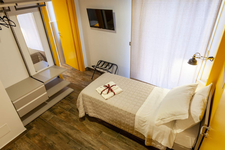 Others 5, Five Rooms Brolo, Messina
