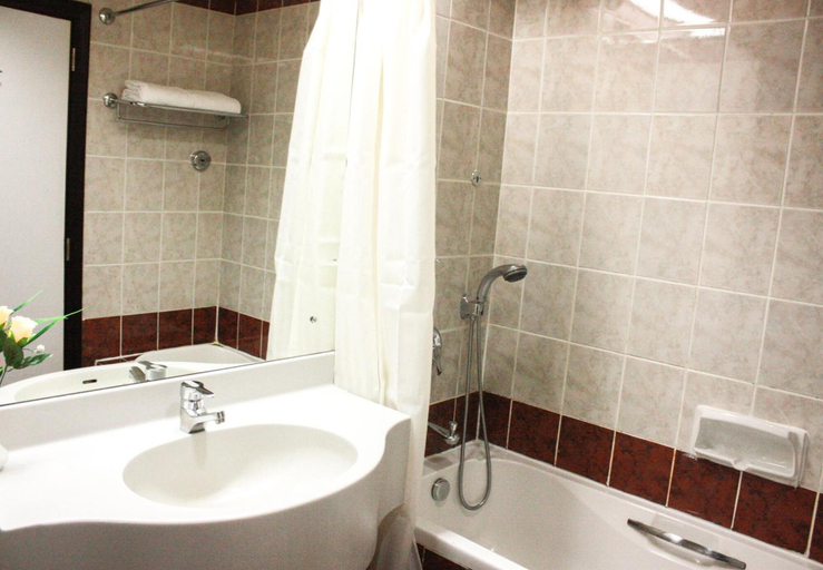 Bathroom 5, Knight Armour Hotel, Dubai