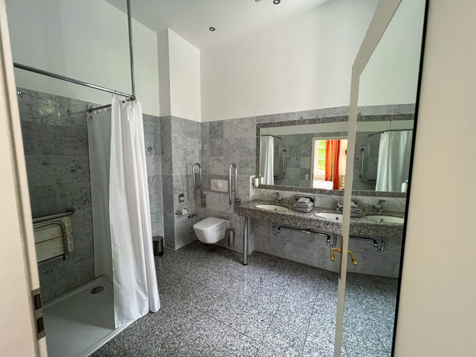 Bathroom, Schloss Schlemmin, Vorpommern-Rügen