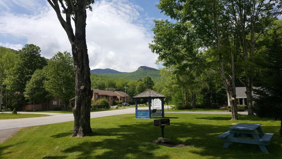 Others 5, Franconia Notch Motel, Grafton