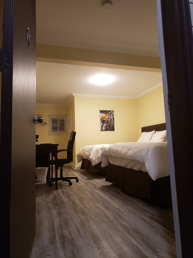 Bedroom 2, North Shore Wayside Inn, Algoma