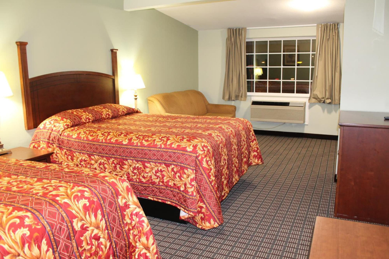 Bedroom 5, American Inn & Suites, Lamar