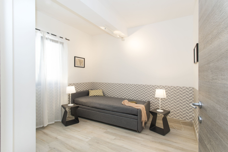 Bedroom 3, SkyTower - The Right Space, Rome