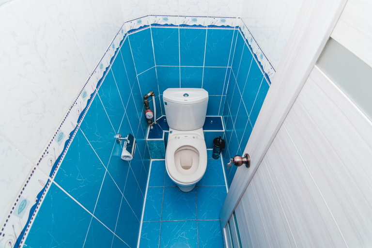 Bathroom 4, Apartment on Habarovskaya St. 32, Vladivostok gorsovet