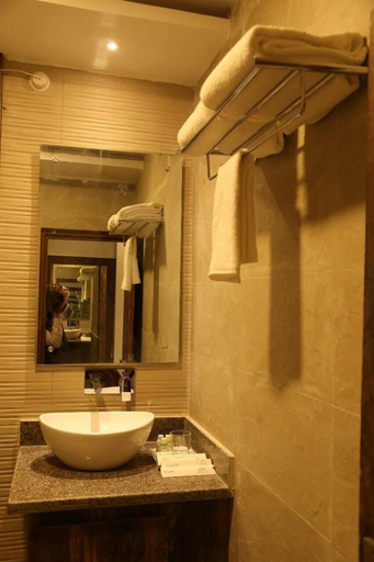 Bathroom 4, Panambi Resort Rishikesh, Garhwal