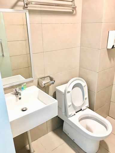 Bathroom 4, Texas Inn, Sibu