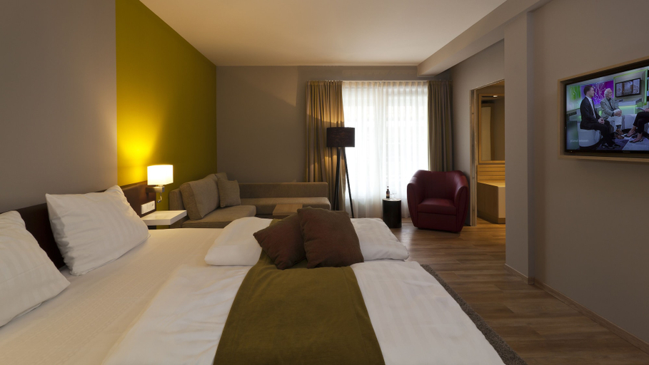 Bedroom 4, Weinhotel Kaisergarten, Alzey-Worms