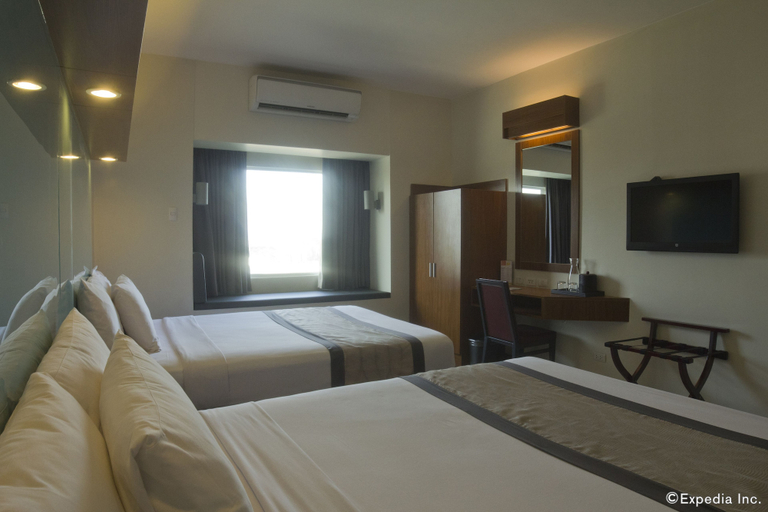 Bedroom 2, Microtel by Wyndham UP Technohub, Quezon City
