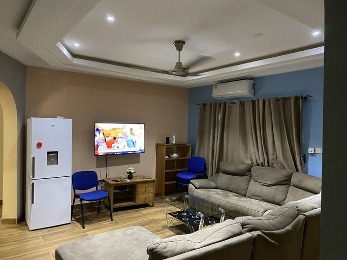 Others 3, Oyibi New Furnished House - Charming 3 Bedroom, Accra