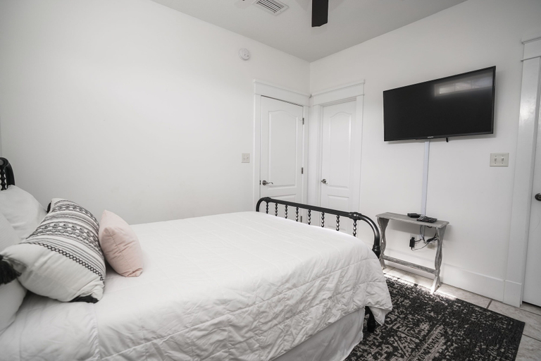Bedroom 2, Sunnyside Up by Panhandle Getaways, Bay