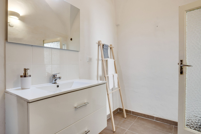 Bathroom 4, Mirror House Lovely Apartment, Brindisi