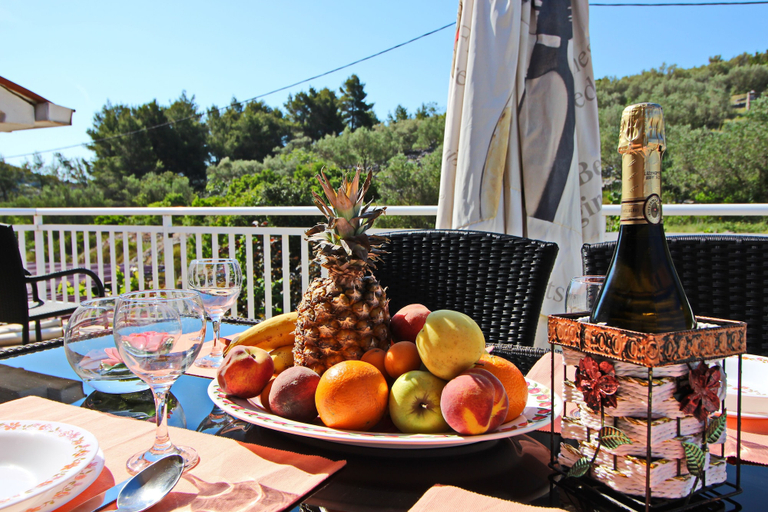 Food & Drinks 5, Apartment Maja's Style, Vela Luka