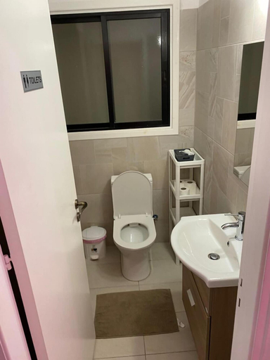 Bathroom 3, City Comfort Rooms, Larnaca