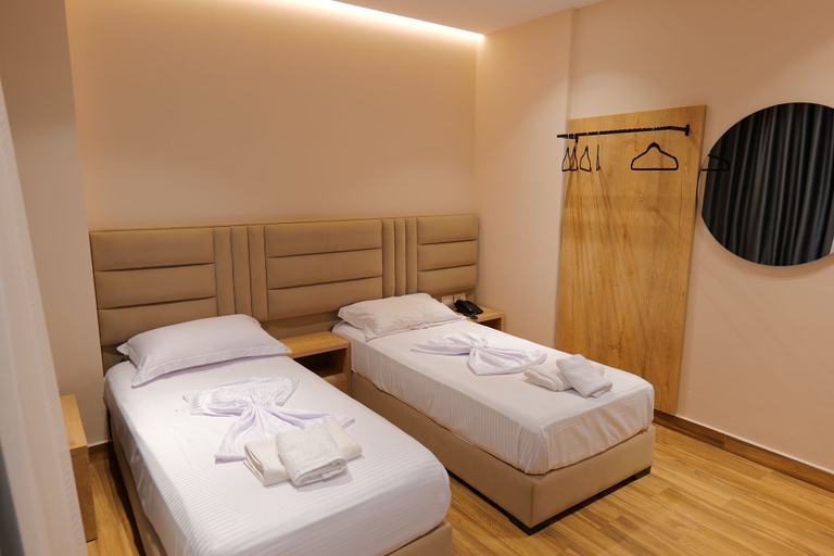 Bedroom 2, Hotel Alexander, Sarandës