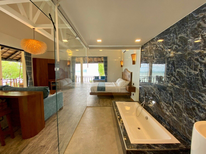 Bathroom 5, Absolute Beachfront Resort, Ko Phangan