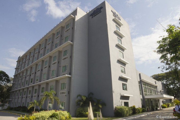 Exterior & Views 1, Microtel by Wyndham UP Technohub, Quezon City