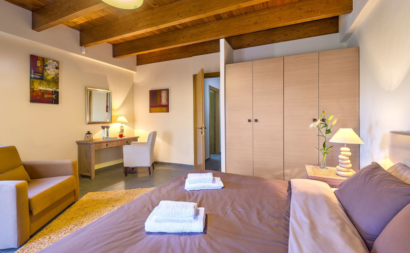 Bedroom 5, Apirathes, Crete
