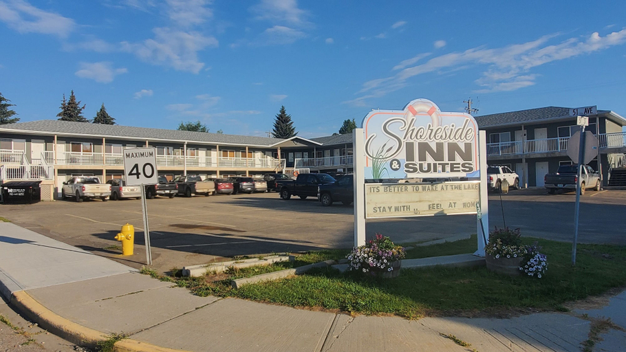 Exterior & Views 4, Shoreside Inn & Suites, Division No. 11
