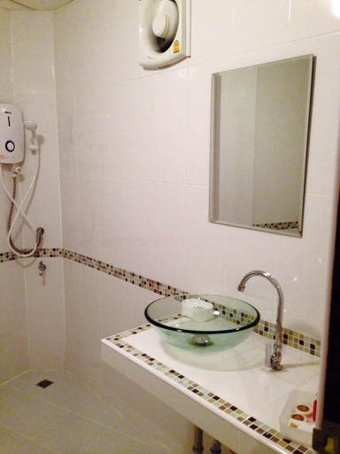 Bathroom 3, Room Riverside, Muang Chiang Mai