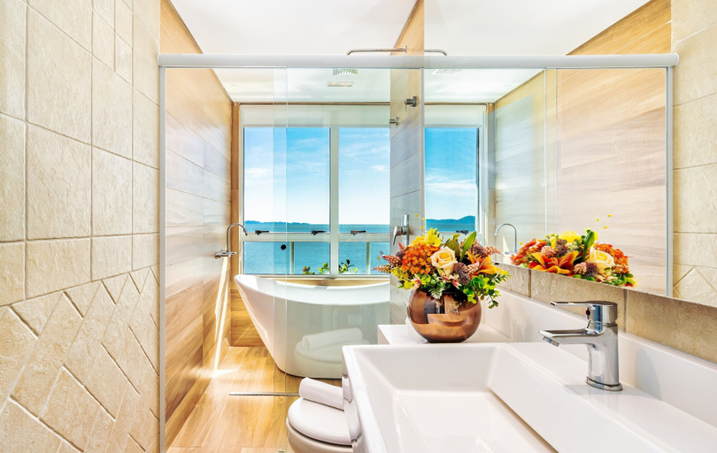 Bathroom 4, Palace Praia Hotel, Florianopolis