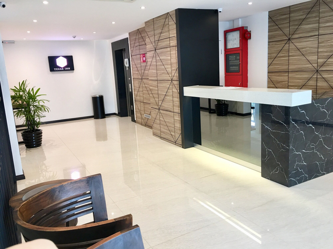 Others 5, Texas Inn, Sibu