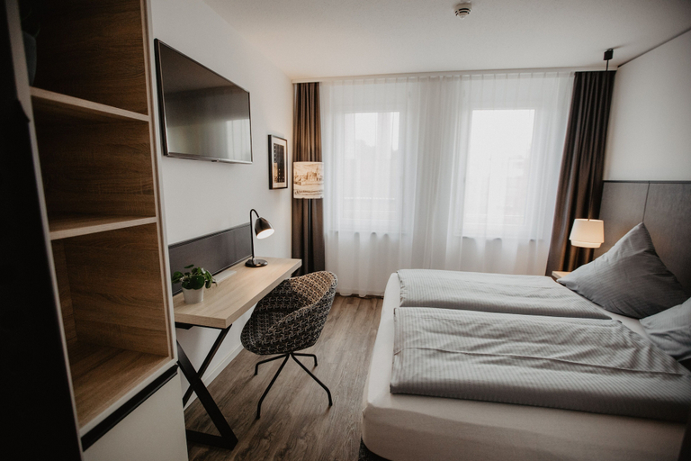 Bedroom 2, Arivo Aparthotel, Forchheim