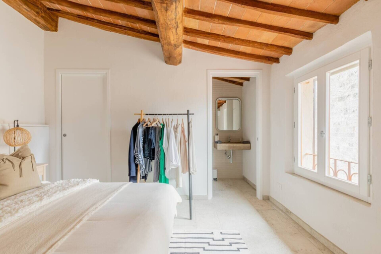 Bedroom 5, Stylish Luxury Loft Sleeps 4 San Gimignano Tuscany, Siena