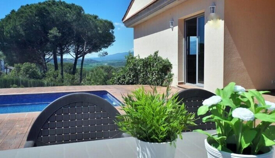 Exterior & Views 2, Chalet con piscina y vistas a 10min de la playa de Blanes, Girona