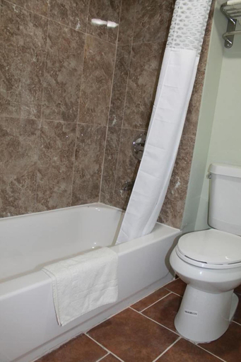 Bathroom 3, American Inn & Suites, Lamar