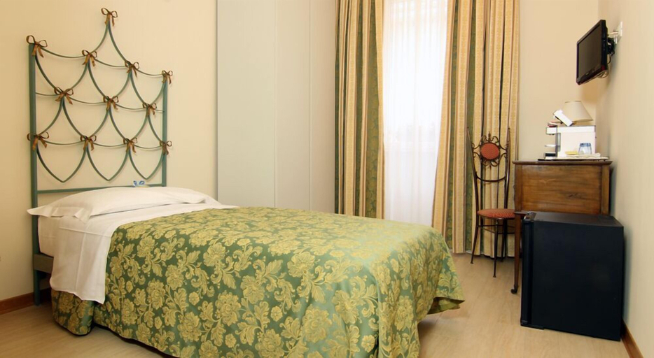 Bedroom 3, Albergo al Viale, Trieste
