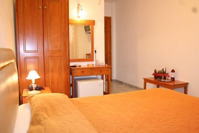 Bedroom 3, Anemomilos Suites, South Aegean