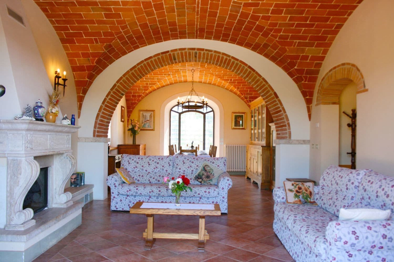 Others 4, Stunning private villa for 8 guests with private pool, WIFI, TV, terrace, pets allowed and parking, Arezzo