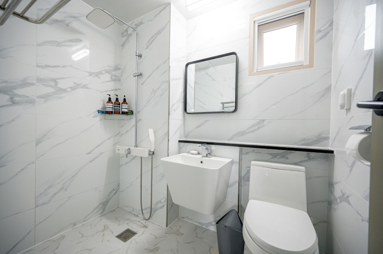 Bathroom, Daeheulrie Pension, Jeju