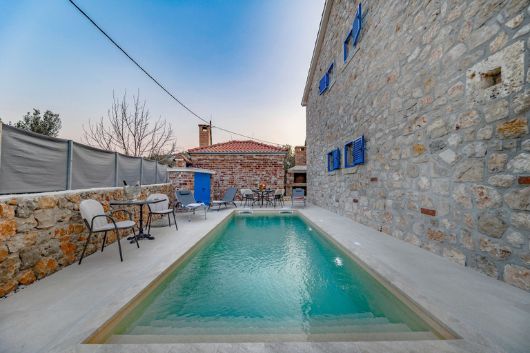 Sport & Beauty 2, Villa Maza, Pašman