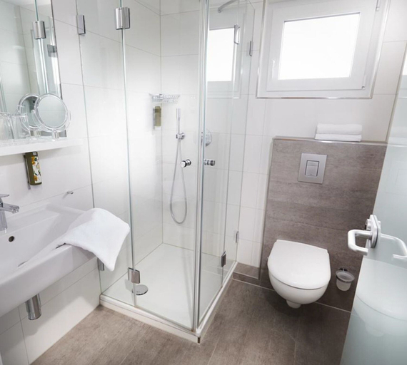Bathroom 4, Hotel Derichsweiler Hof, Oberbergischer Kreis