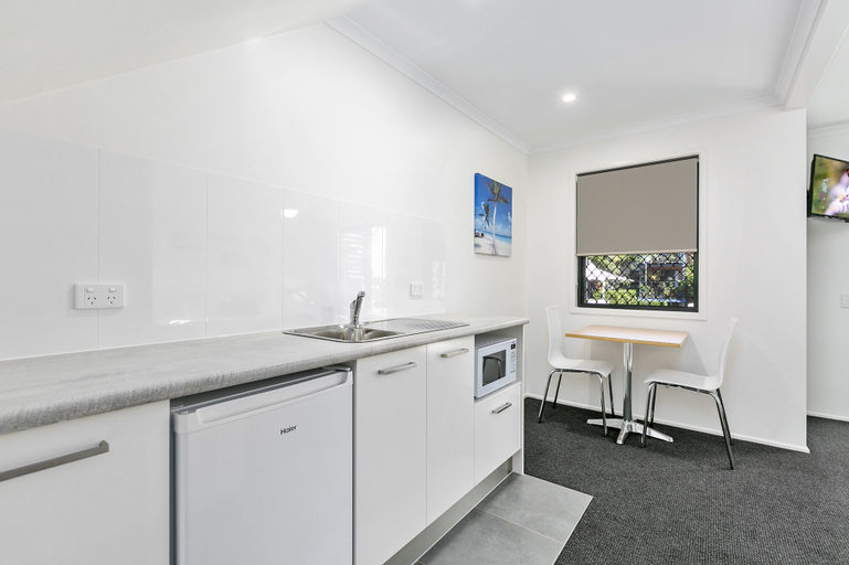 Dining Room 2, Noosa Lakes Resort, Noosa - Tewantin